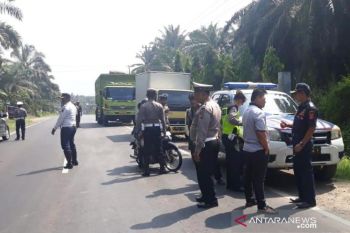 Puluhan kendaraan ditilang saat razia gabung di Palembayan Agam