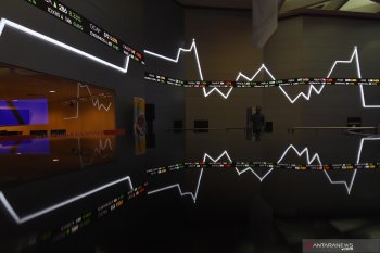 Kamis pagi IHSG menguat