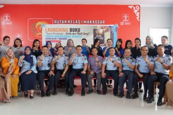 Kepala Rutan Makassar apresiasi pembuatan buku karya WBP
