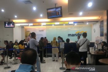 OJK minta Bank Mandiri segera laporkan masalah yang terjadi