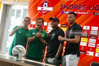 PelatihTira-Persikabo minta pemainnya tak lihat hasil buruk Persebaya