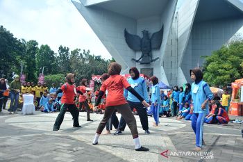 Belasan permainan tradisional digelar di Festival Permainan anak