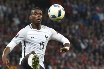 Sarri membuka pintu Juve lebar-lebar untuk Pogba