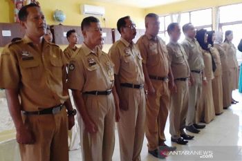 Lantik 10 kepala sekolah, ini harapan Bupati Sukamara
