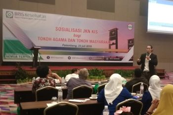 Ade Rai jadi pembicara sosialisasi Kartu Indonesia Sehat