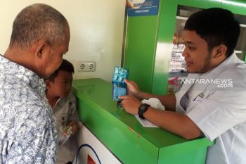 PT KAI gelar pengobatan gratis di stasiun Kotabumi