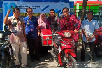 Korban bencana Sulteng dapat bantuan sepeda motor 'pagandeng' ikan (vidio)