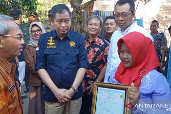 500 ribu kepala keluarga belum mampu pasang kWh PLN