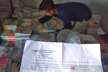 Harga buku SD hampir satu juta rupiah,orang tua merasa terbebani