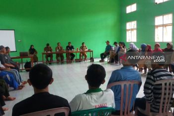 Pemkab Waykanan latih petani membudidayakan tanaman kopi