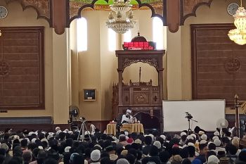 Jamaah membludak hadiri ceramah Ustad Adi Hidayat di Padang