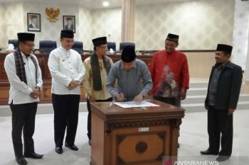 Sah! Agam pertama tetapkan APBD perubahan 2019 di Indonesia