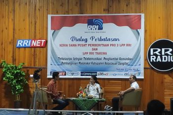 ANTARA kerja sama RRI dialog perbatasan live secara nasional