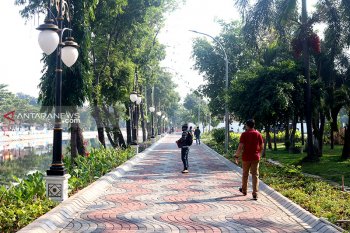 Bunga warna kuning akan dominasi Taman Ngagel Surabaya