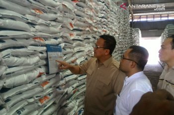 Bulog Sumsel-Babel pastikan persediaan beras cukup untuk 10 bulan