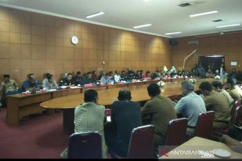 Pemanfaatan kayu di lahan TORA Siak, kades diminta bertanggungjawab