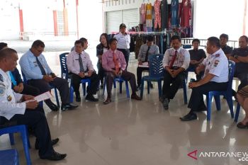 Semrawut, pasar rakyat Belang segera ditertibkan