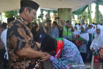 Jamaah calon haji asal Semarang diberangkatkan bertahap