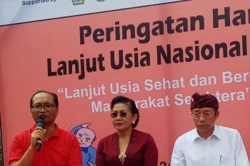 Lansia wajib dapat pelayanan kesehatan yang layak