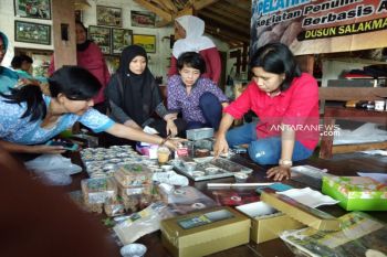 Pemkab Kulon Progo beri bantuan alat produksi kepada IKM