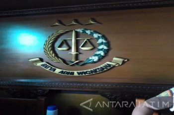 Kejaksaan eksekusi 2 terdakwa ijazah palsu STT Setia