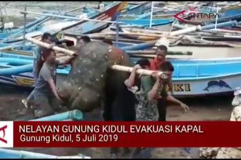 VIDEO: Nelayan Gunung Kidul evaluasi kapal