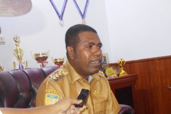 Bupati Biak Numfor instruksikan kewajiban menghiasi perkantoran sambut HUT Proklamasi