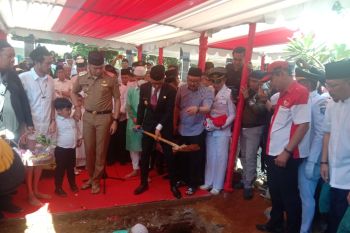 Wali Kota Makassar  kenang IYL sebagai pelopor pendidikan gratis