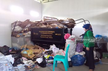 Pegadaian Padang buat program menabung emas dengan sampah