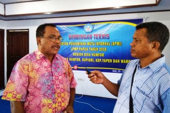 Guru SMK di Papua  wajib kuasai minimal dua mata pelajaran
