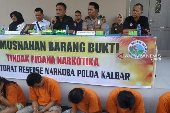 Polda Kalbar musnahkan 2,2 kilogram narkotika  sabu-sabu