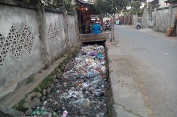 Warga Kota Mataram keluhkan penanganan sampah