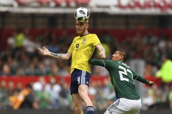 Sheffield United rekrut McBurnie dari Swansea