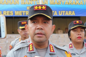 Penahanan guru les pengunggah ajakan copot foto presiden ditangguhkan