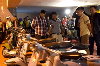 Pameran vespa bernuansa militer