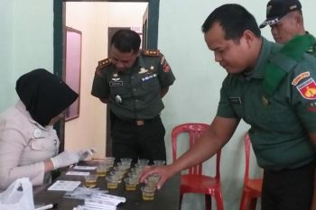 Anggota Kodim Magelang tes urine mendadak