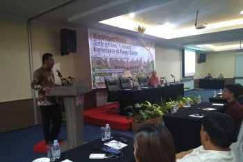 Dasar hukum wisata halal Sumbar harus jelas