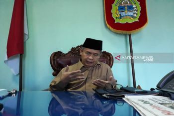 Pemkab mengimbau masyarakat menggunakan daun jati distribusikan daging