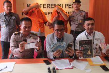 Polda Kepri ungkap perdagangan wanita di tempat karaoke