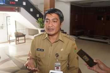 Pembagian daging kurban diimbau jangan gunakan wadah plastik