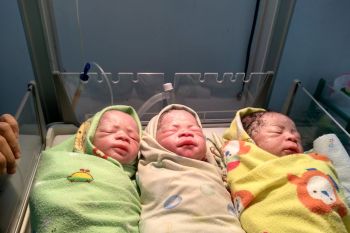 Bayi laki-laki kembar tiga lahir di RSUD Tengku Rafian Siak