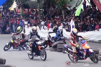 Penyelesaian sirkuit Sampit diperkirakan molor