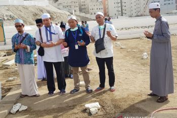Jamaah calon haji Kalteng ziarahi Makam Mbah Moen