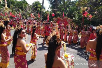 Kemeriahan penyambutan Presiden Jokowi dan Megawati di Bali