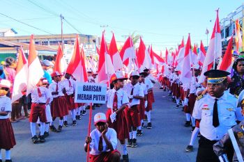 7.500 siswa SD Biak Numfor meriahkan karnaval HUT Kemerdekaan RI