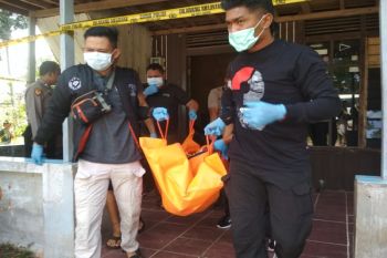 Pria ini ditemukan mulai membusuk di rumahnya