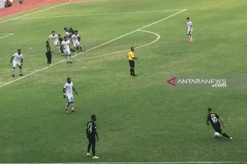 Persebaya lawan Madura United berakhir imbang 2-2