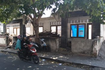 Puskesmas di Mataram yang rusak akibat gempa bumi direnovasi