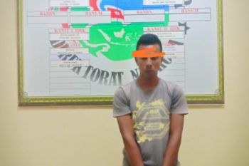 Polisi tangkap pengedar narkoba saat pesta ganja