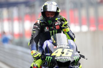Alasan pemilihan ban Rossi tak mampu kejar Quartararo di GP Austria